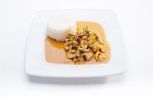 B24 Panang Curry Csirkehússal